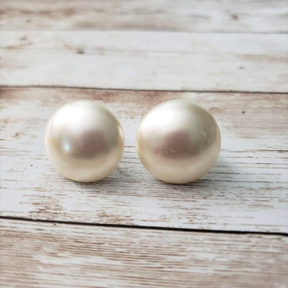 Vintage Richelieu Screw On Earrings - Faux Pearl